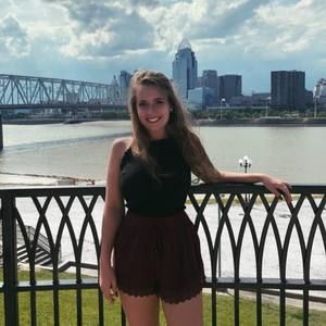 Meet your Posher, Alona